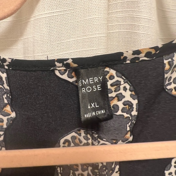 Skull knee length dress! Perfect for Halloween! - Picture 3 of 3